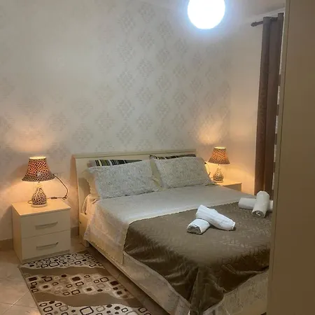 Apartment 3 New In The Center