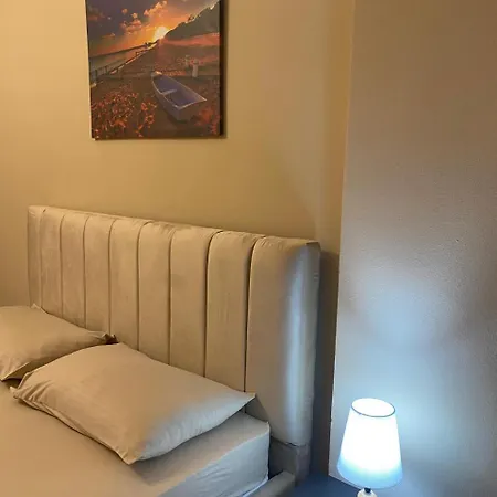 Apartment 3 New In The Center