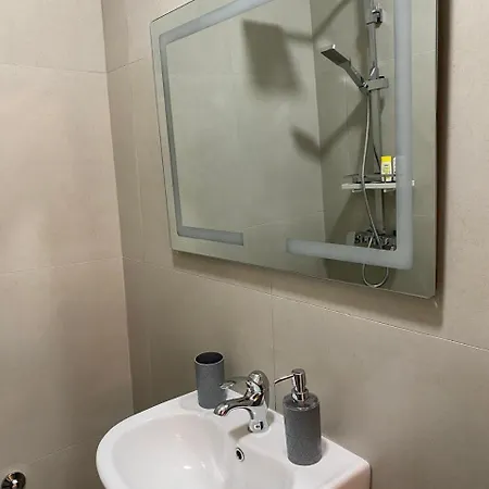 Apartment 3 New In The Center Durres