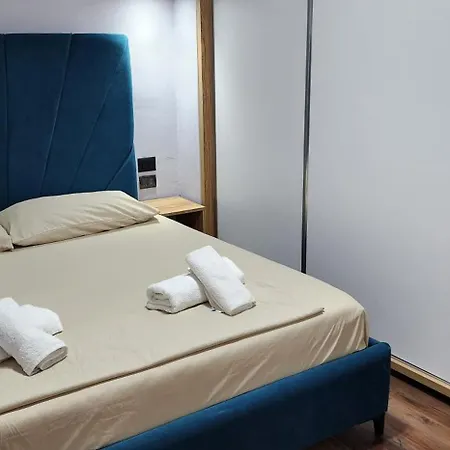 3 New In The Center Apartmán *