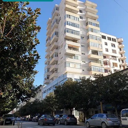 3 New In The Center Apartment
