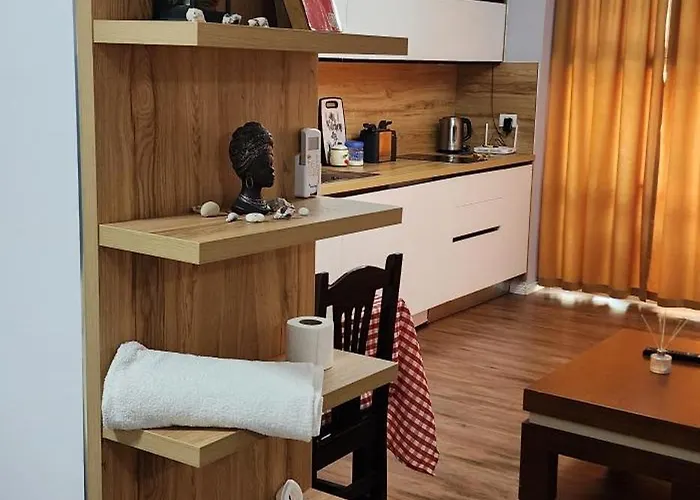 3 New In The Center Apartman