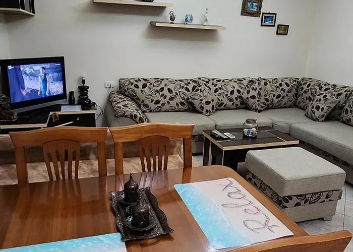 3 New In The Center Apartman