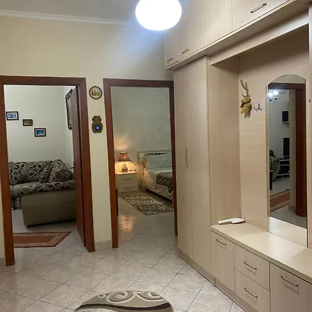 3 New In The Center Appartement Durrës