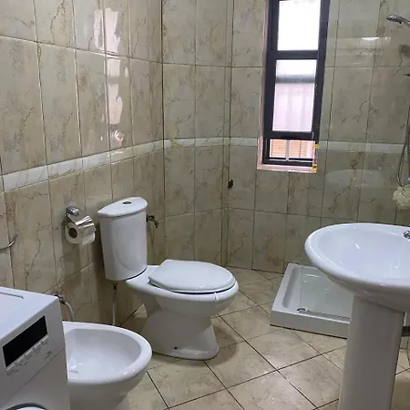 3 New In The Center Appartement Durrës