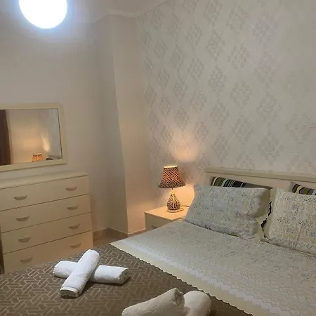 Appartement 3 New In The Center Durrës